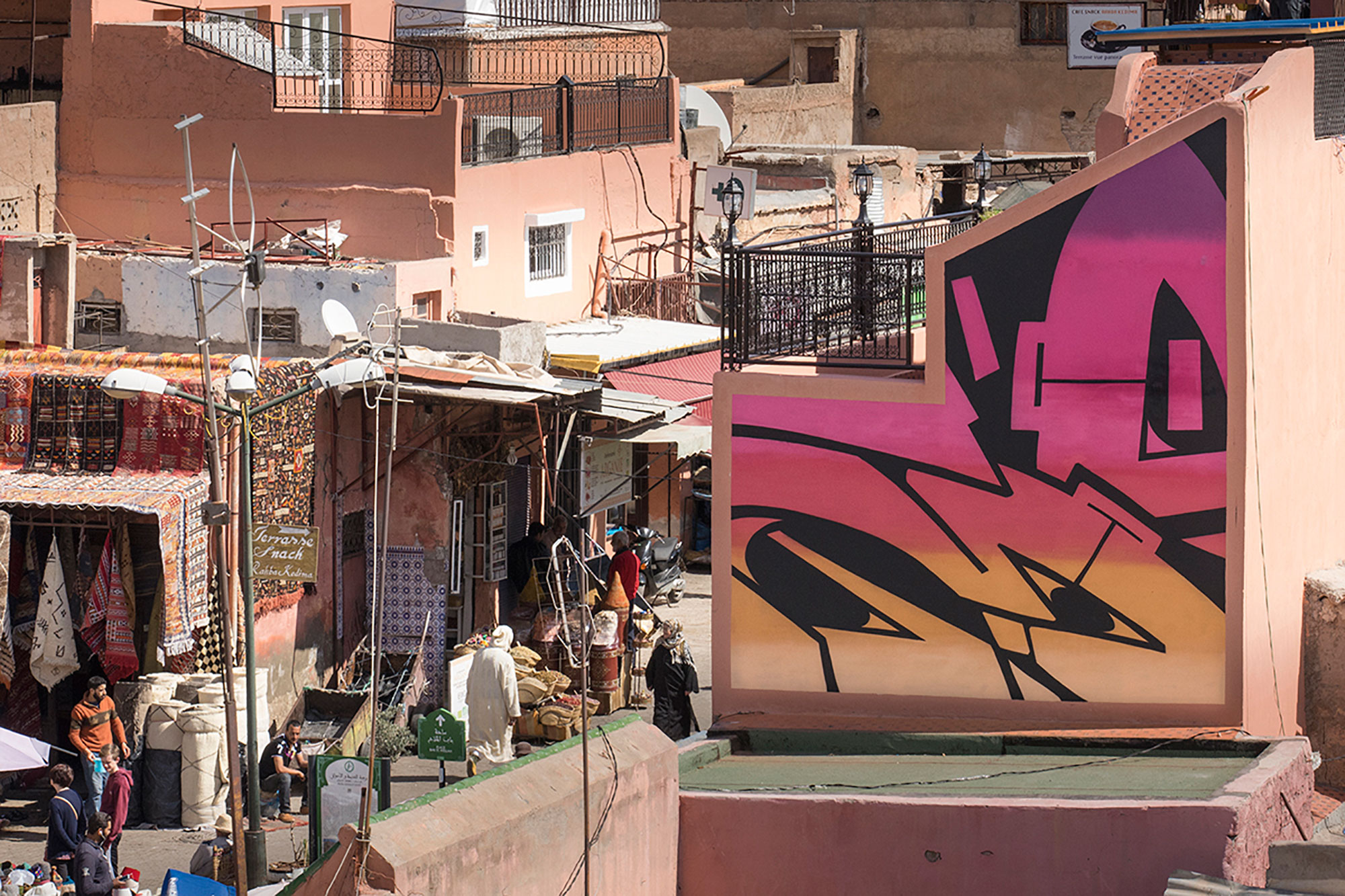 IMG_9986_60.-Artist---Yesbee.-Mural-in-Medina.-MB6-Street.-Photo-©-Ian_Cox_2016