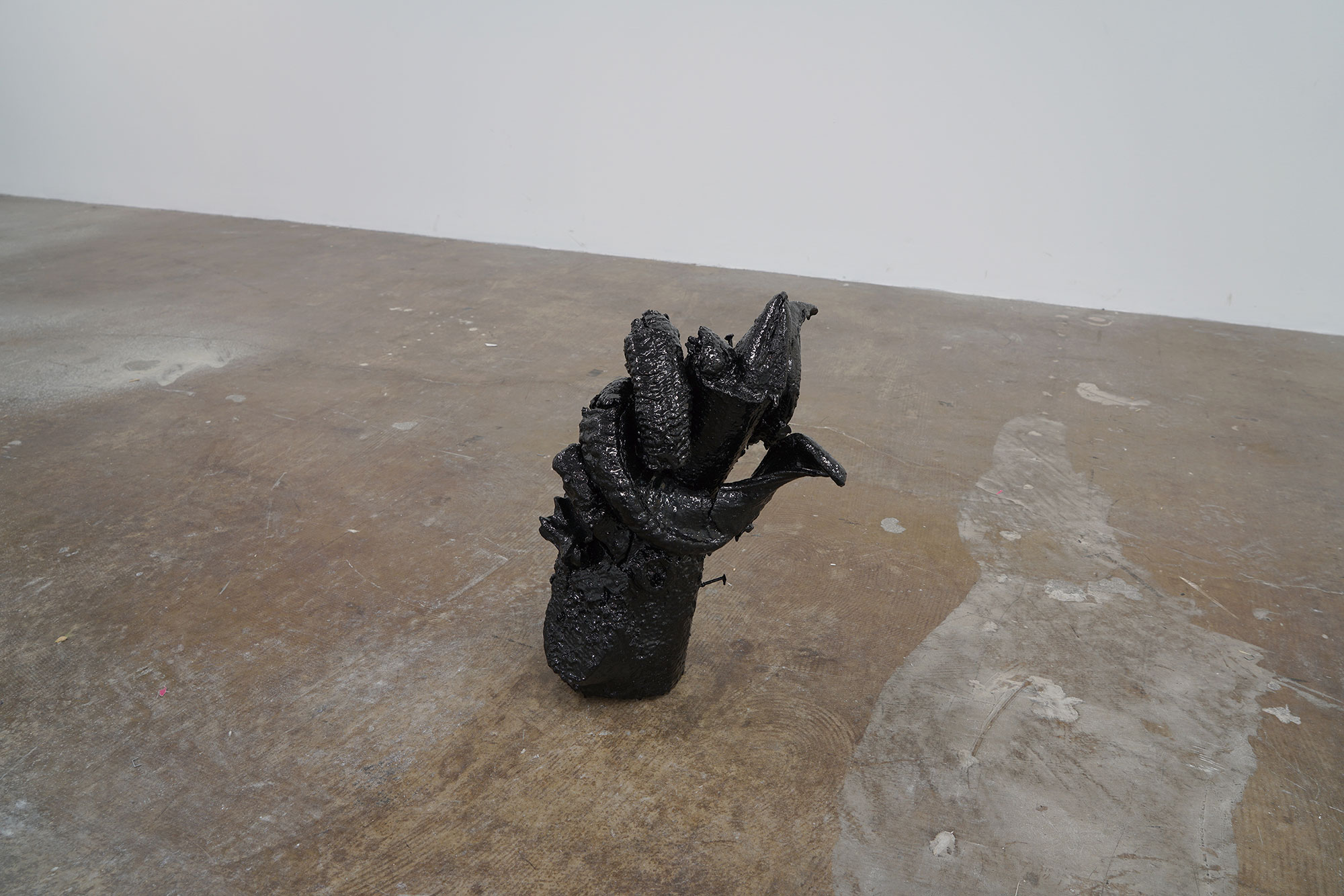 Helmut Lang ram head #2, 2016 resin, pigment, mixed media, wood Courtesy of the artist and Sperone Westwater, New York