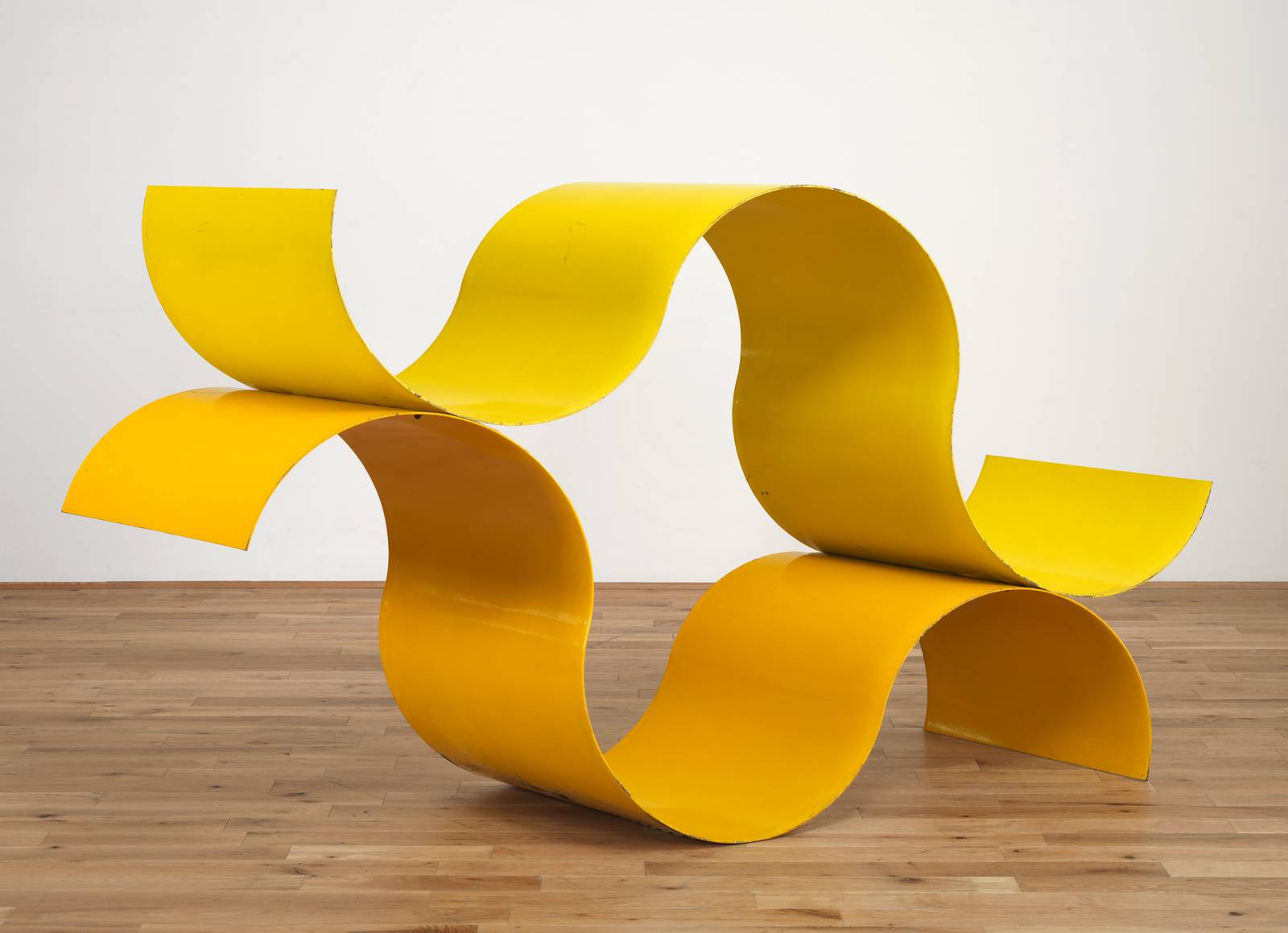 David Annesley, Orinoco, 1965, steel, painted yellow, 56 x 96 x 26 in, 142 x 243.8 x 66 cm, courtesy of Waddington Custot
