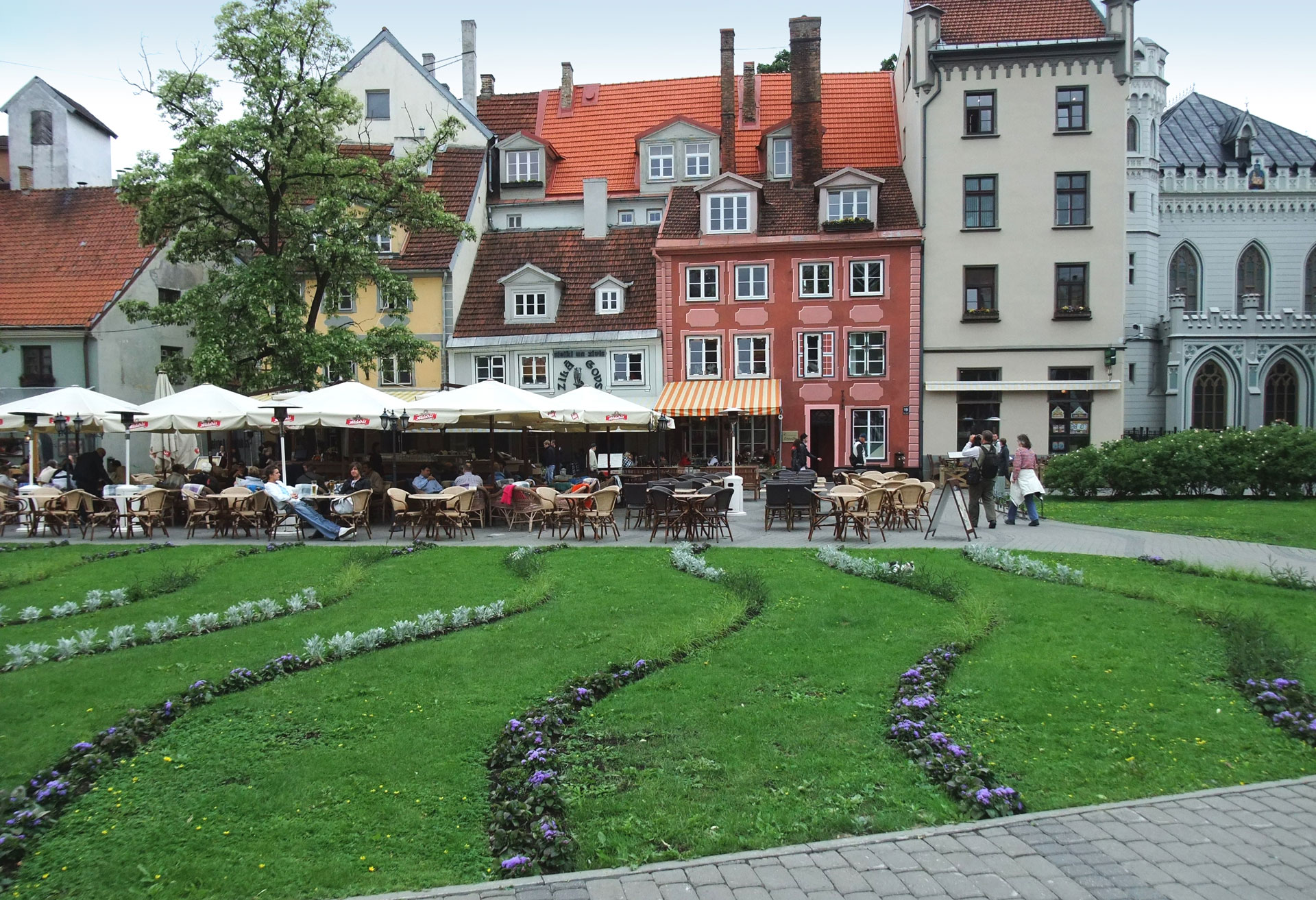 Riga-International-Biennial-of-Contemporary-Art-Liva-Square