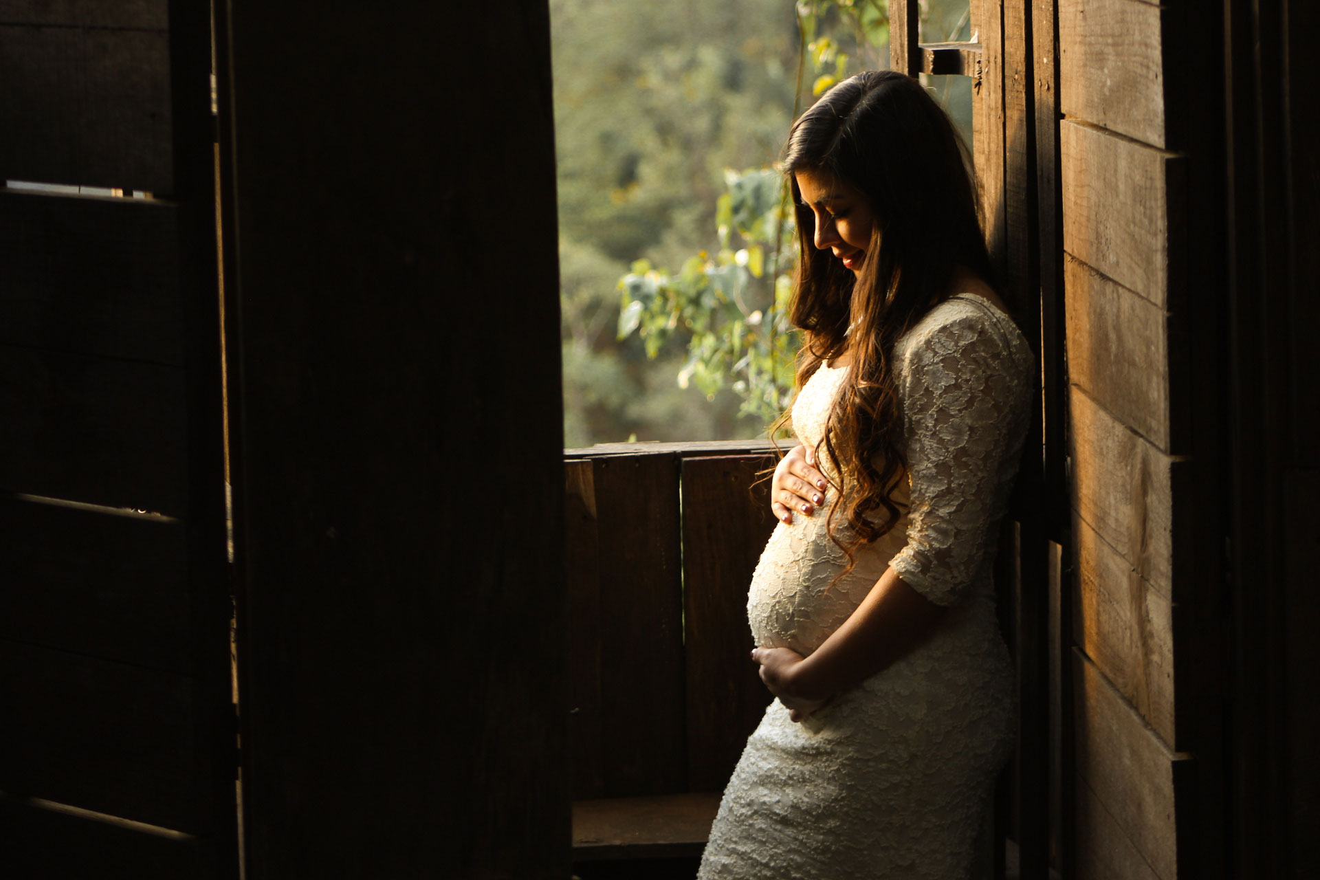 babymoon-what-is-a-babymoon-mel-elias-246144-unsplash