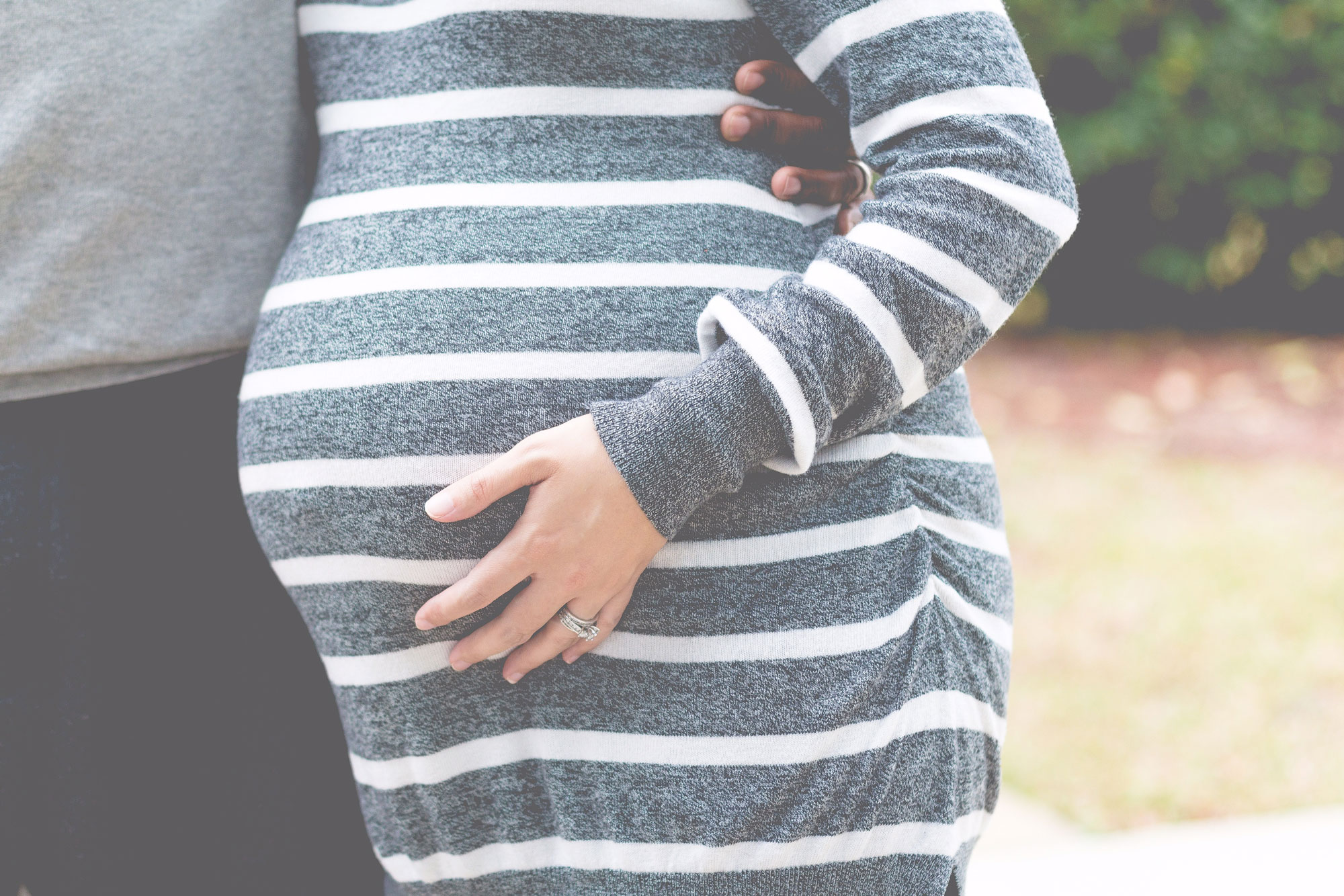 babymoons-what-is-a-babymoon-william-stitt-138551-unsplash